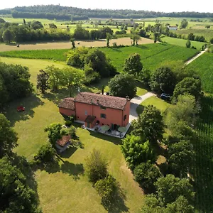 Frühstückspension Le Mansarine Charme, Castellaro (Lombardy)